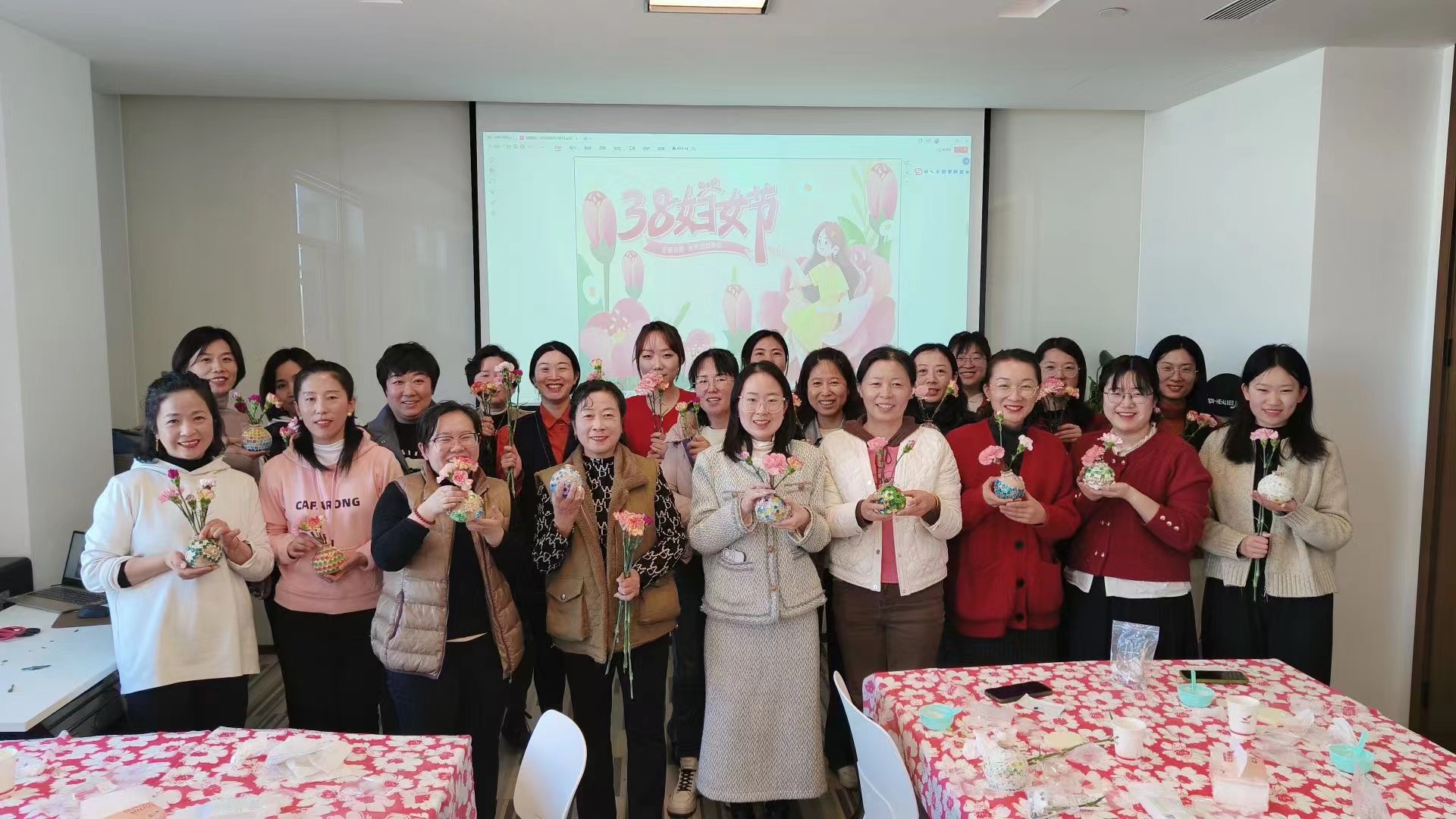 三月芳华 热辣滚烫 | 英国beat365官方网站入口集团组织开展“女神节”系列活动